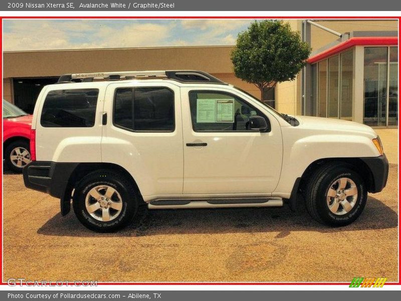 Avalanche White / Graphite/Steel 2009 Nissan Xterra SE