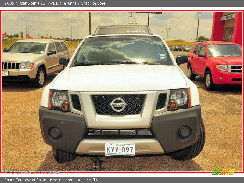 Avalanche White / Graphite/Steel 2009 Nissan Xterra SE