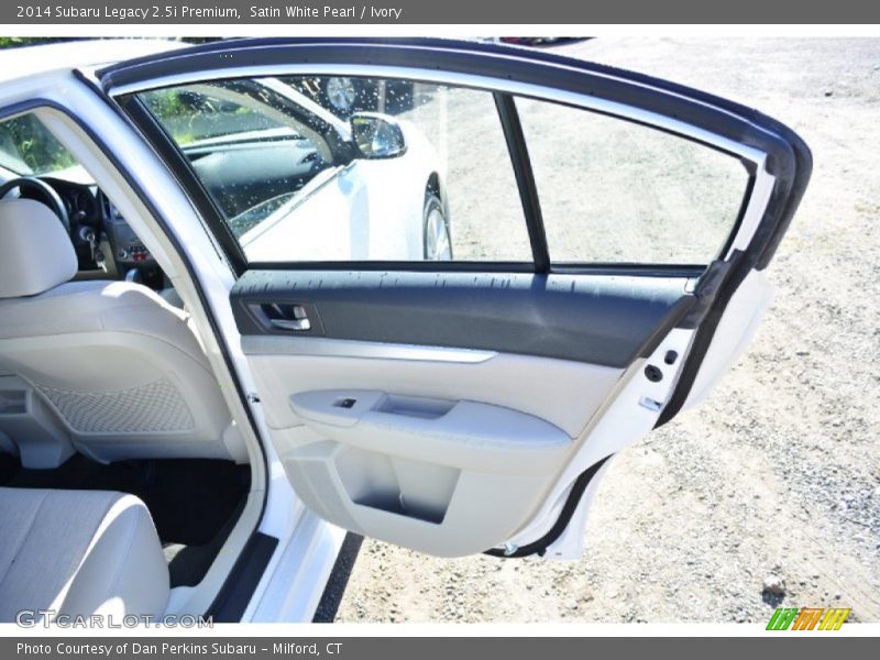 Satin White Pearl / Ivory 2014 Subaru Legacy 2.5i Premium