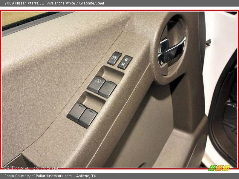 Avalanche White / Graphite/Steel 2009 Nissan Xterra SE