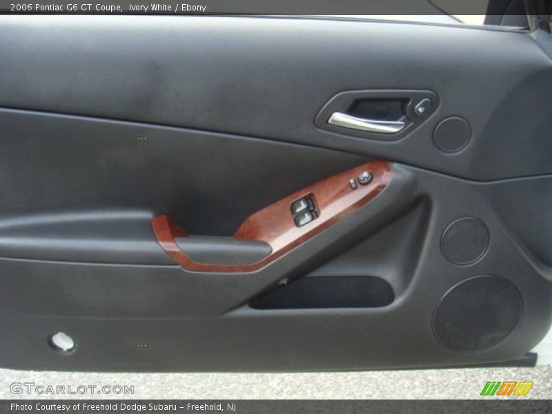 Ivory White / Ebony 2006 Pontiac G6 GT Coupe