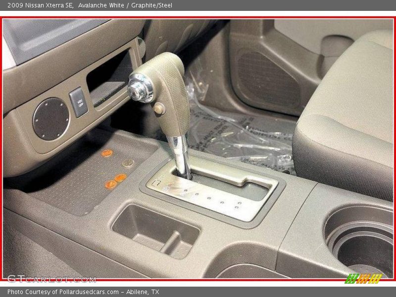 Avalanche White / Graphite/Steel 2009 Nissan Xterra SE