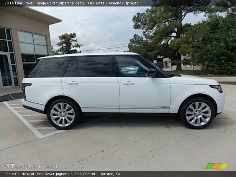Fuji White / Almond/Espresso 2014 Land Rover Range Rover Supercharged L