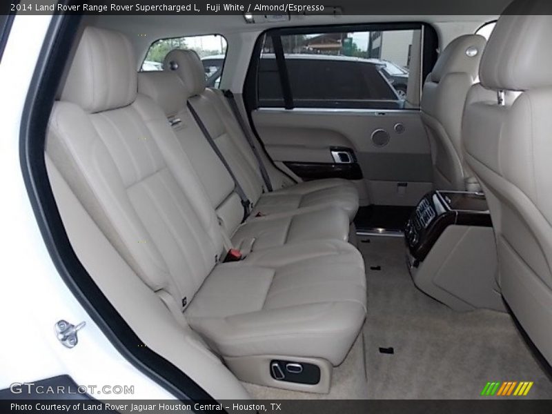Fuji White / Almond/Espresso 2014 Land Rover Range Rover Supercharged L