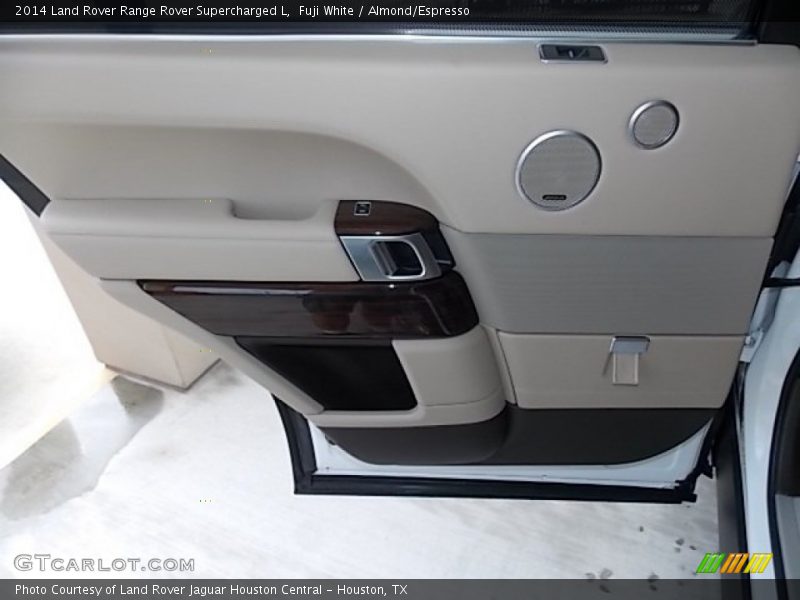 Fuji White / Almond/Espresso 2014 Land Rover Range Rover Supercharged L