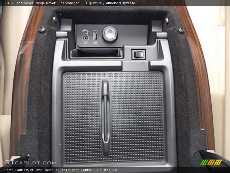 Fuji White / Almond/Espresso 2014 Land Rover Range Rover Supercharged L
