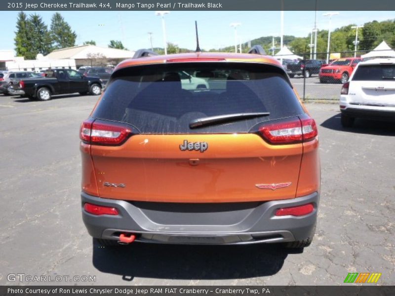 Mango Tango Pearl / Trailhawk Black 2015 Jeep Cherokee Trailhawk 4x4