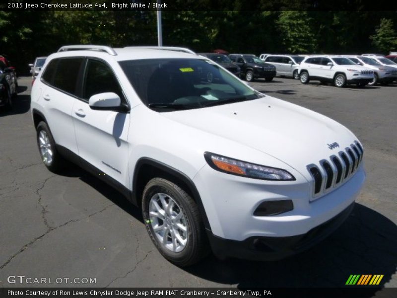 Bright White / Black 2015 Jeep Cherokee Latitude 4x4