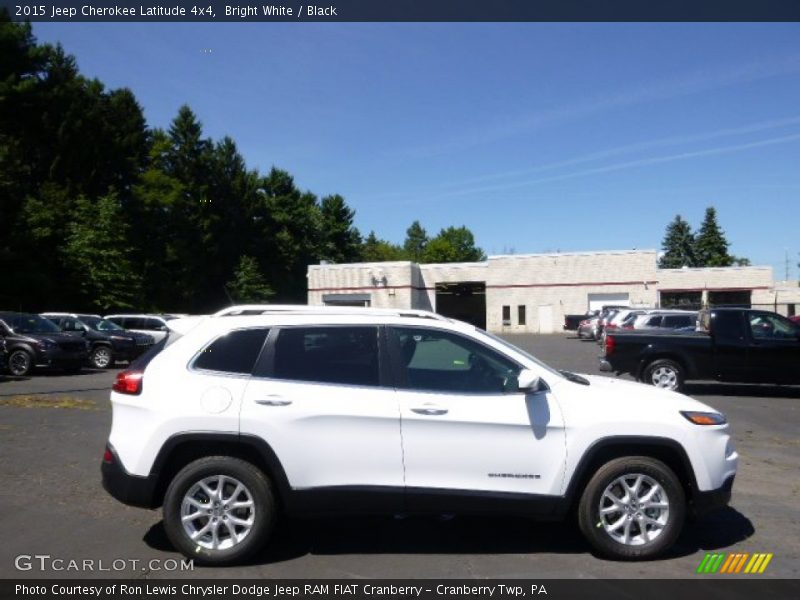 Bright White / Black 2015 Jeep Cherokee Latitude 4x4