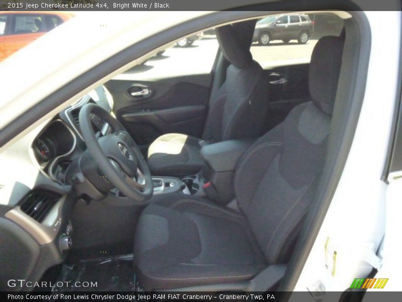 Bright White / Black 2015 Jeep Cherokee Latitude 4x4