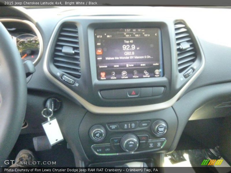 Bright White / Black 2015 Jeep Cherokee Latitude 4x4