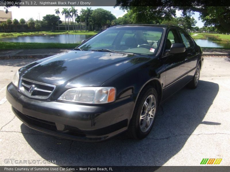 Front 3/4 View of 2000 TL 3.2
