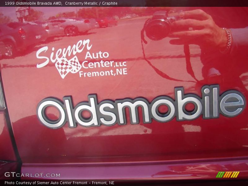 Cranberry Metallic / Graphite 1999 Oldsmobile Bravada AWD