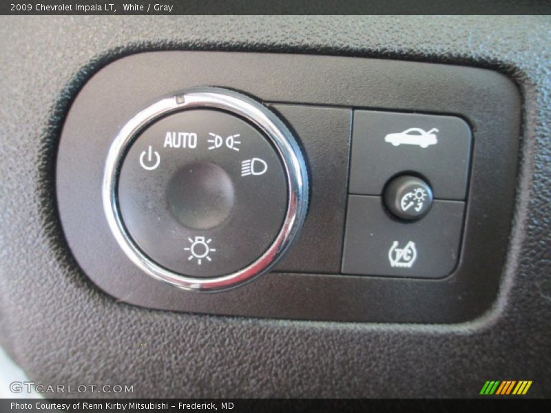 White / Gray 2009 Chevrolet Impala LT