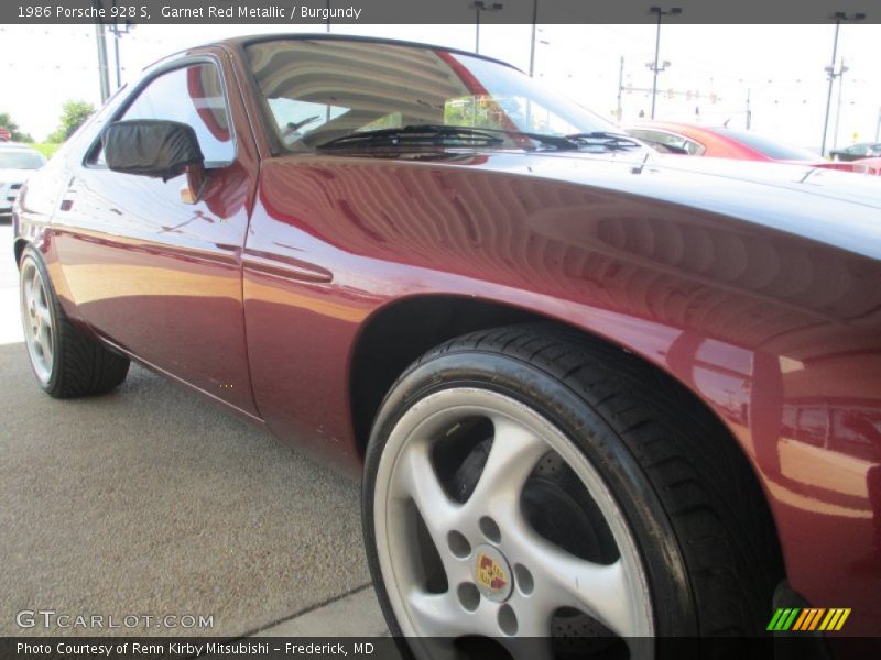 Garnet Red Metallic / Burgundy 1986 Porsche 928 S