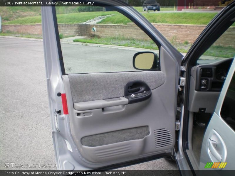Galaxy Silver Metallic / Gray 2002 Pontiac Montana