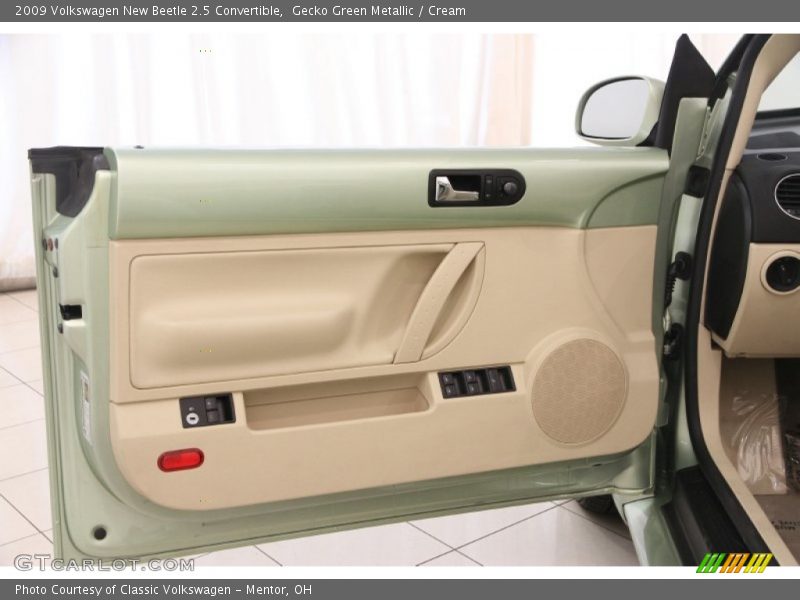 Gecko Green Metallic / Cream 2009 Volkswagen New Beetle 2.5 Convertible