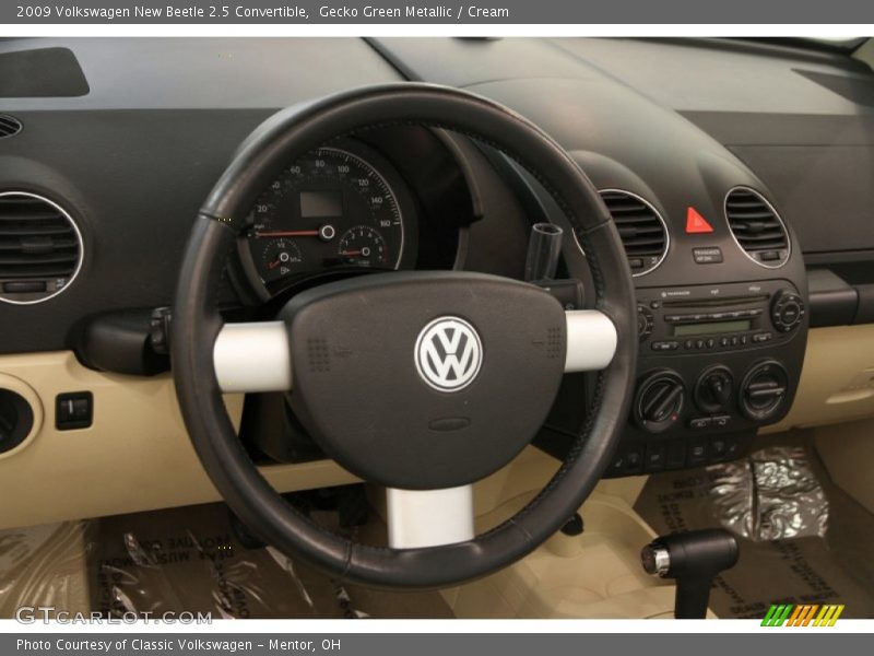 Gecko Green Metallic / Cream 2009 Volkswagen New Beetle 2.5 Convertible