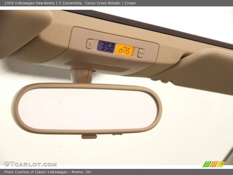 Gecko Green Metallic / Cream 2009 Volkswagen New Beetle 2.5 Convertible