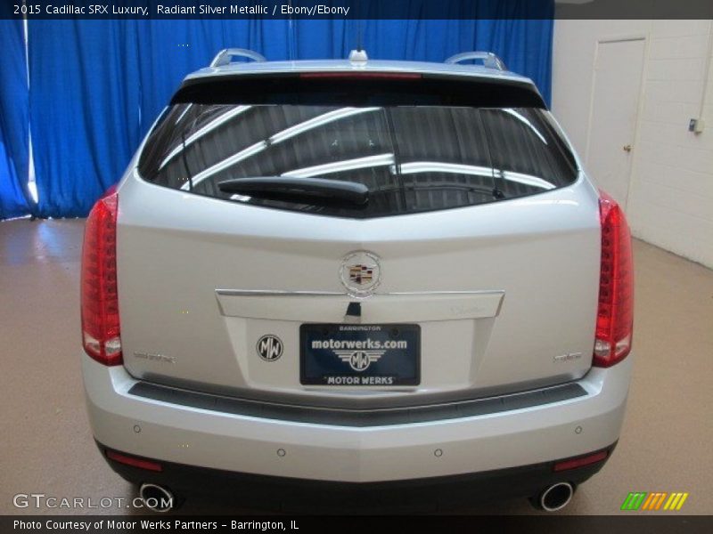 Radiant Silver Metallic / Ebony/Ebony 2015 Cadillac SRX Luxury