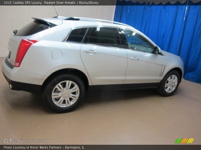 Radiant Silver Metallic / Ebony/Ebony 2015 Cadillac SRX Luxury