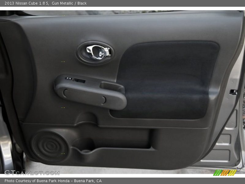 Gun Metallic / Black 2013 Nissan Cube 1.8 S