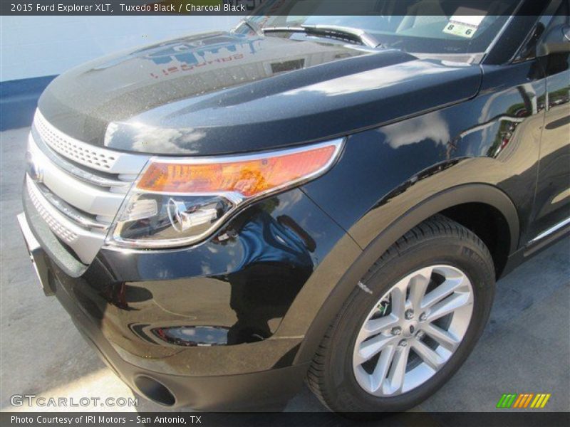 Tuxedo Black / Charcoal Black 2015 Ford Explorer XLT