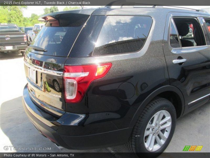 Tuxedo Black / Charcoal Black 2015 Ford Explorer XLT