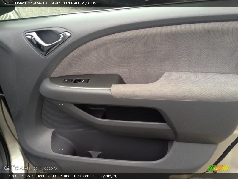 Silver Pearl Metallic / Gray 2005 Honda Odyssey EX