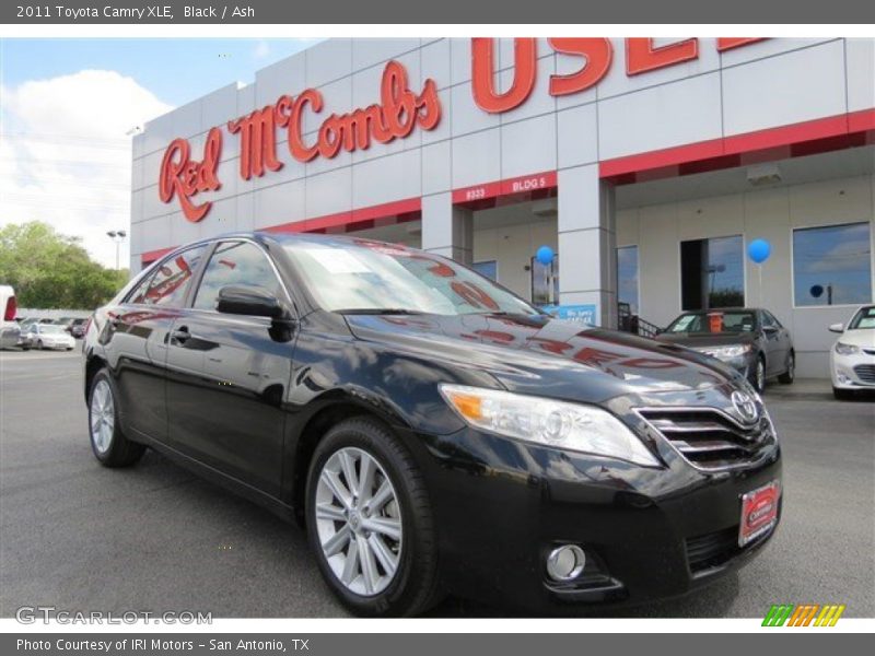 Black / Ash 2011 Toyota Camry XLE