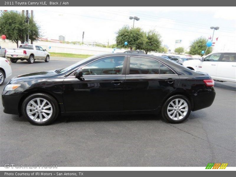 Black / Ash 2011 Toyota Camry XLE