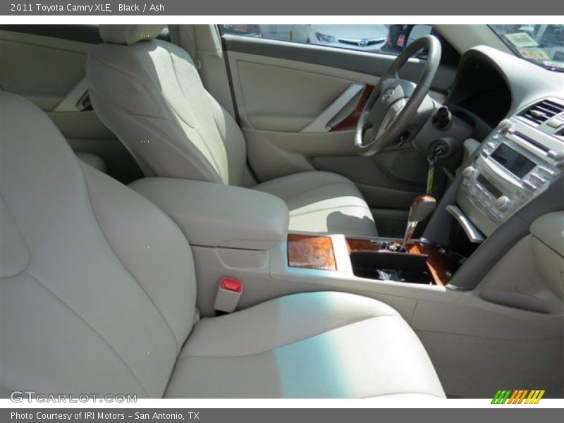 Black / Ash 2011 Toyota Camry XLE
