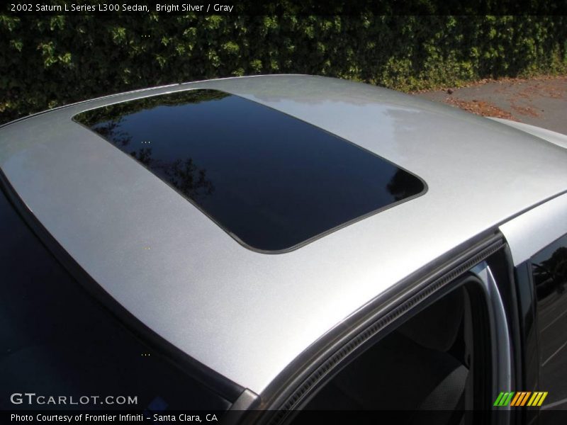 Bright Silver / Gray 2002 Saturn L Series L300 Sedan