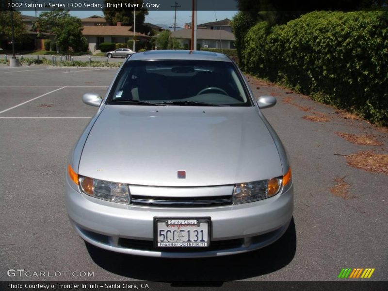 Bright Silver / Gray 2002 Saturn L Series L300 Sedan