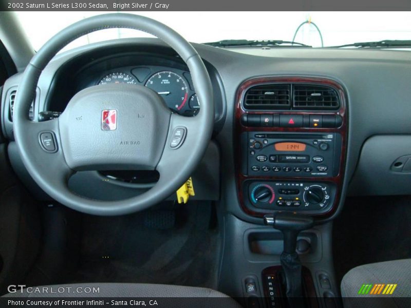 Bright Silver / Gray 2002 Saturn L Series L300 Sedan