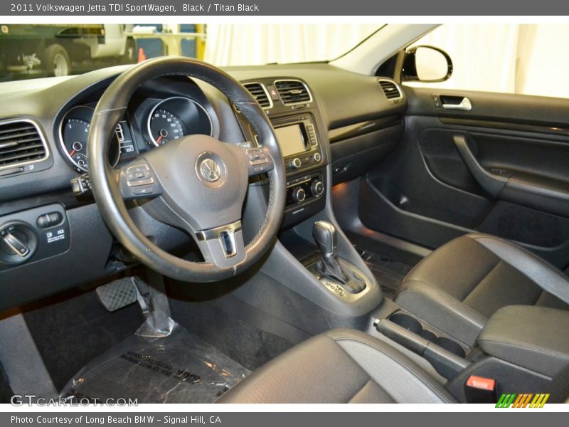Black / Titan Black 2011 Volkswagen Jetta TDI SportWagen
