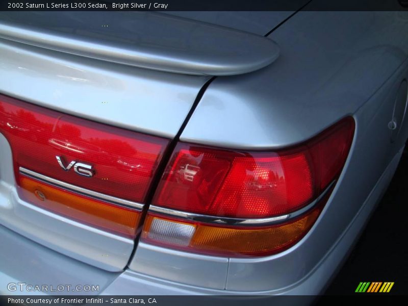 Bright Silver / Gray 2002 Saturn L Series L300 Sedan