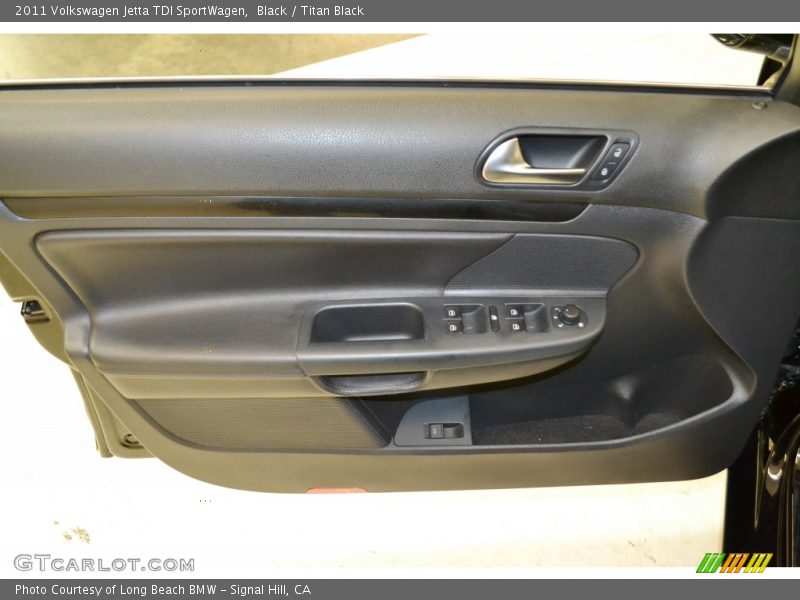 Black / Titan Black 2011 Volkswagen Jetta TDI SportWagen
