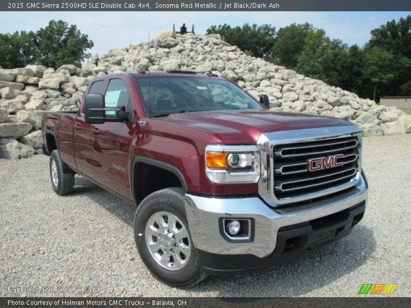 Front 3/4 View of 2015 Sierra 2500HD SLE Double Cab 4x4