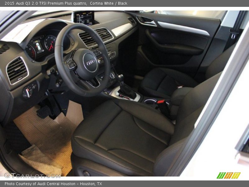  2015 Q3 2.0 TFSI Premium Plus quattro Black Interior