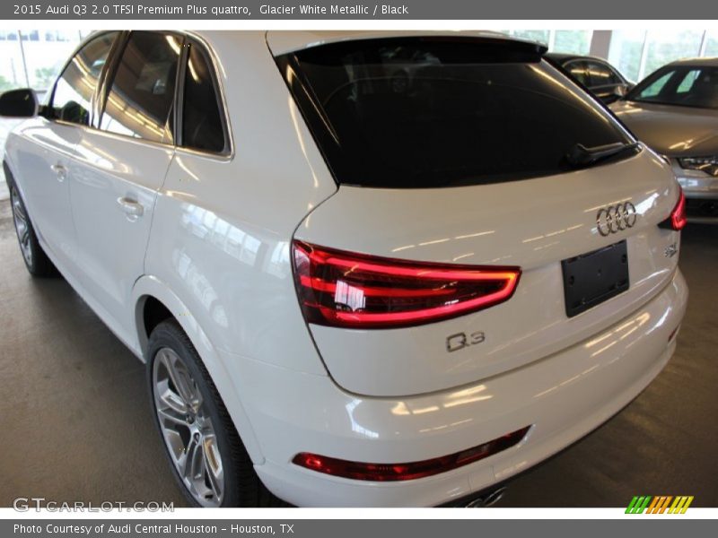 Glacier White Metallic / Black 2015 Audi Q3 2.0 TFSI Premium Plus quattro