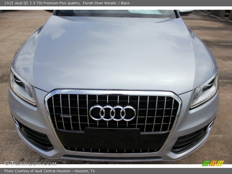 Florett Silver Metallic / Black 2015 Audi Q5 3.0 TDI Premium Plus quattro