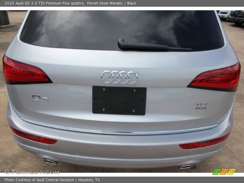 Florett Silver Metallic / Black 2015 Audi Q5 3.0 TDI Premium Plus quattro