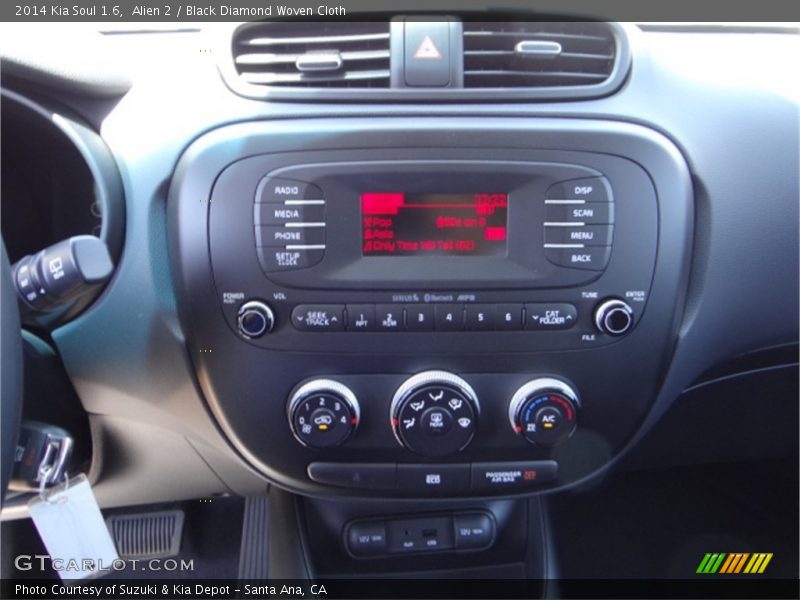 Alien 2 / Black Diamond Woven Cloth 2014 Kia Soul 1.6