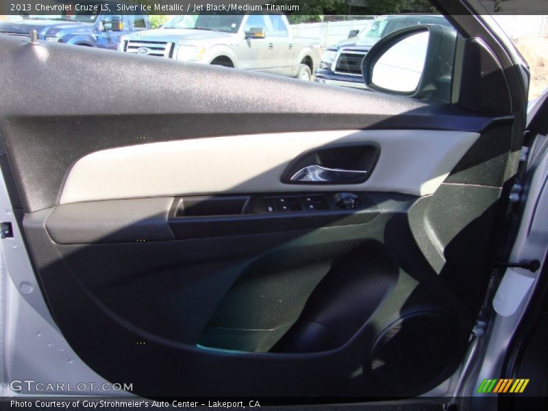 Silver Ice Metallic / Jet Black/Medium Titanium 2013 Chevrolet Cruze LS
