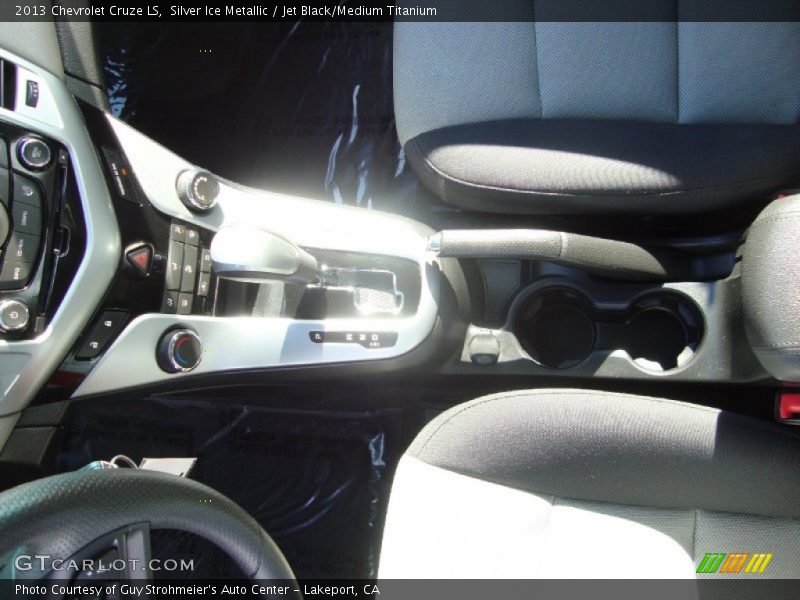 Silver Ice Metallic / Jet Black/Medium Titanium 2013 Chevrolet Cruze LS