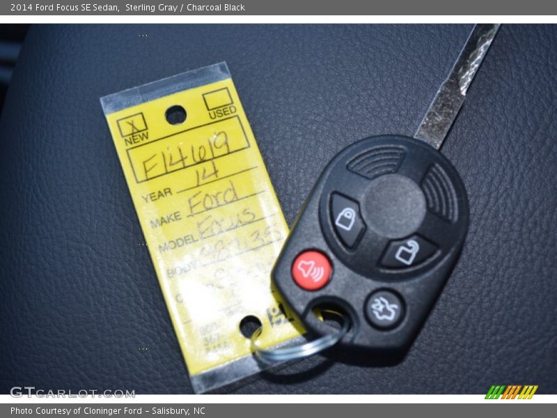 Sterling Gray / Charcoal Black 2014 Ford Focus SE Sedan