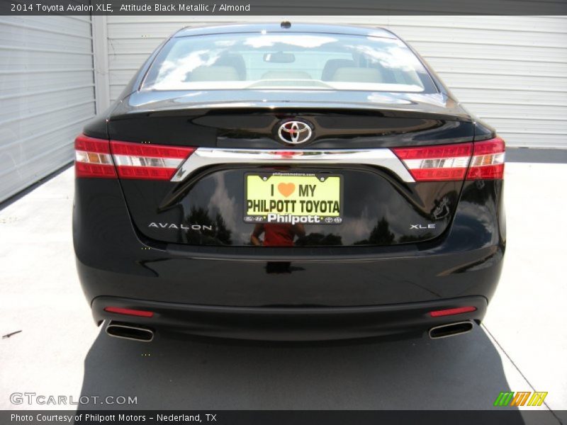 Attitude Black Metallic / Almond 2014 Toyota Avalon XLE