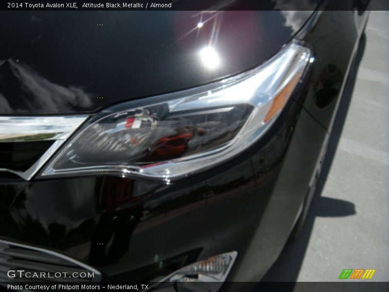 Attitude Black Metallic / Almond 2014 Toyota Avalon XLE