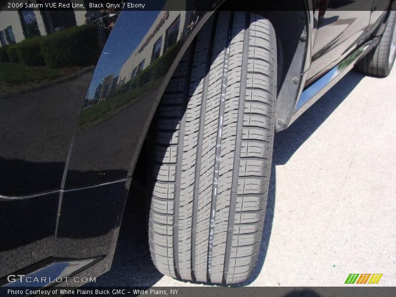 Black Onyx / Ebony 2006 Saturn VUE Red Line